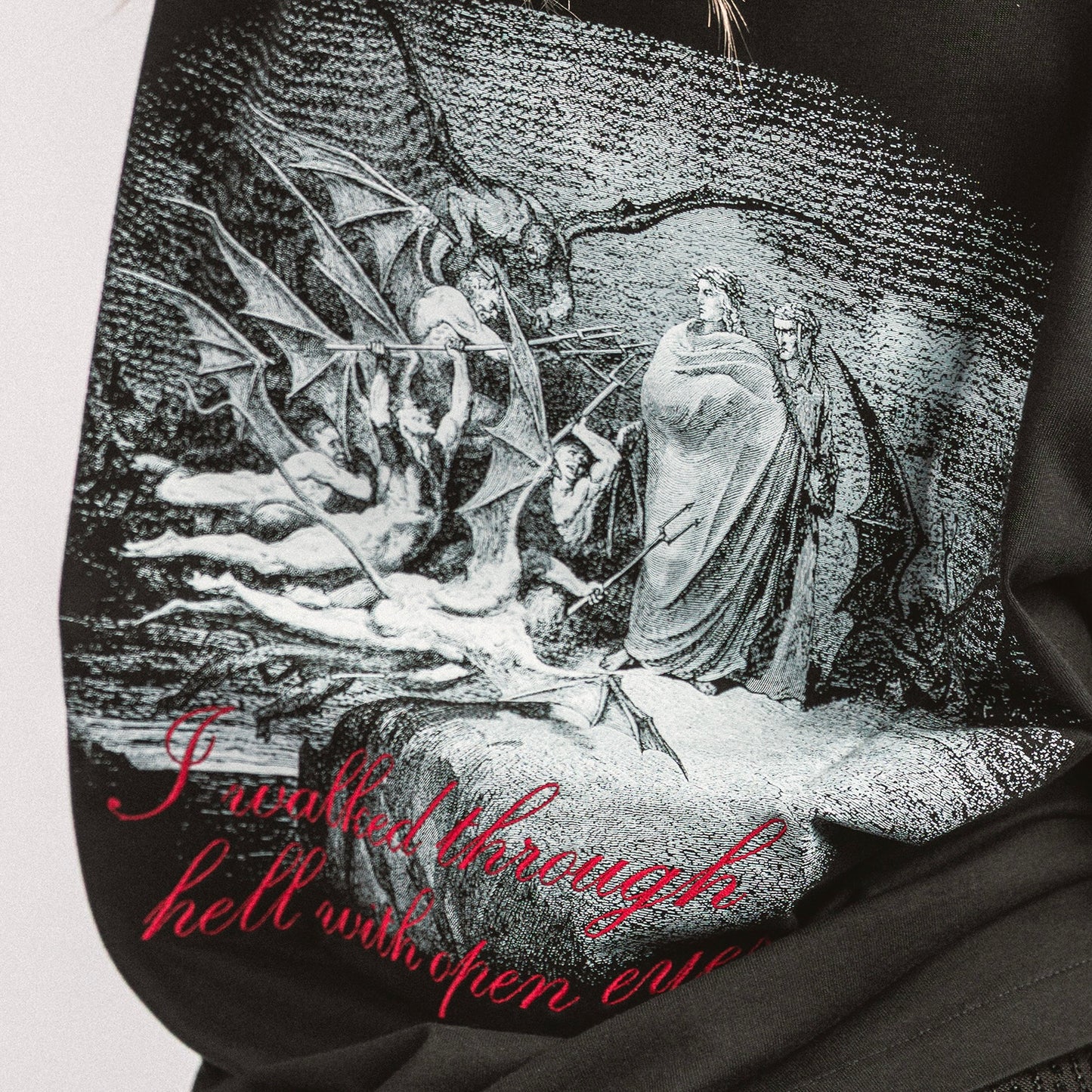 I walked through hell with open eyes T-Shirt Black